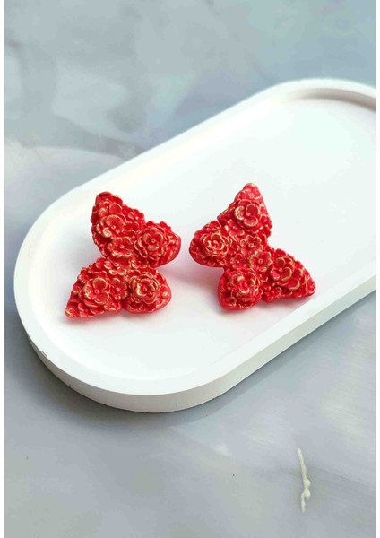 Red Blossom Elegance Çiçek Dokulu Kırmızı Kelebek Küpe - Şık ve Zarif fiyatları