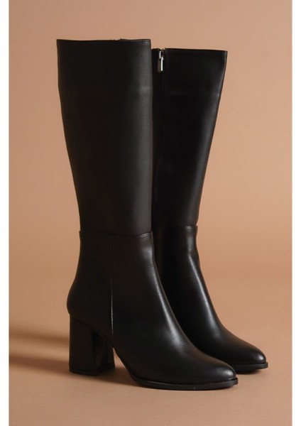 Kadın Siyah Topuklu Deri Görünümlü Fermuarlı Uzun Çizme fiyatları
