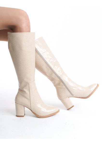 Kadın Topuklu Deri Görünümlü Fermuarlı Taş Detaylı Uzun Çizme