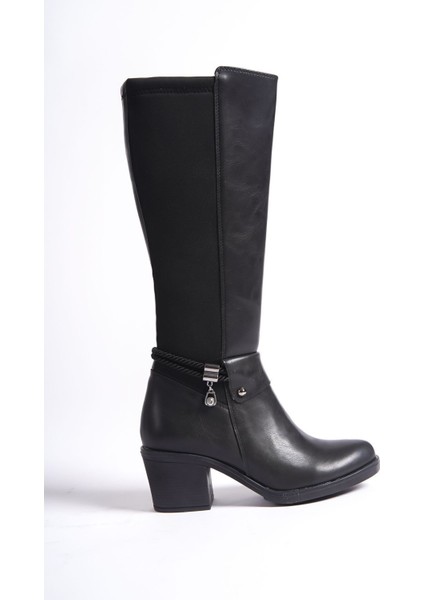 Siyah Deri Görünümlü Arkası Streç Esnek Kalın Orta Yüksek Topuklu Toka Detaylı Fermuarlı Uzun Çizme modelleri