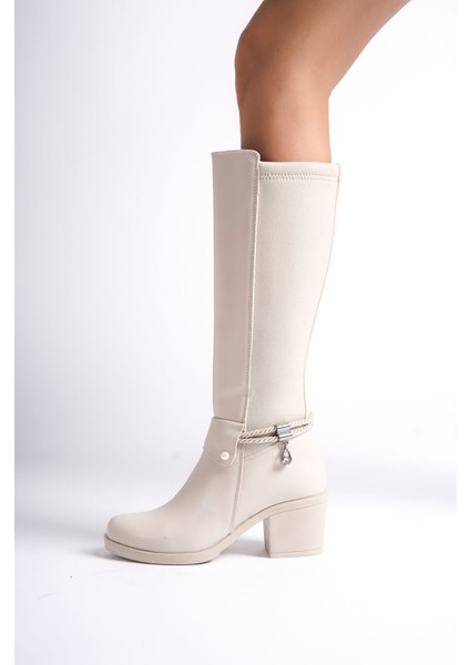 Krem Deri Görünümlü Arkası Streç Esnek Kalın Orta Yüksek Topuklu Toka Detaylı Fermuarlı Uzun Çizme fiyatları