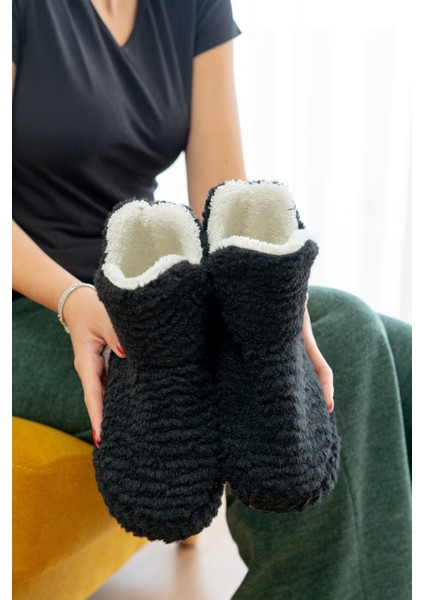 Sessiz Taban Kadın Şık Günlük Çeyiz Terlik Kapalı Ev Botu