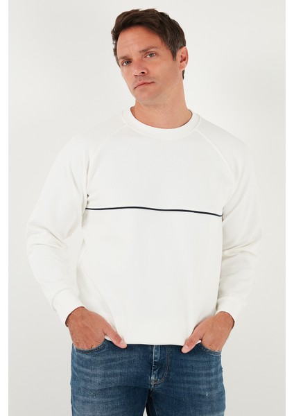 Pamuklu Şerit Detaylı Relaxed Fit Bisiklet Yaka Sweat Erkek Sweat 5901227 fırsatları