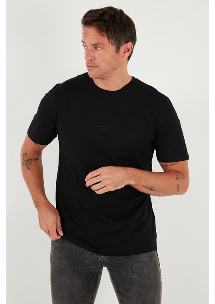 Yazı Detaylı Pamuklu Regular Fit Bisiklet Yaka T Shirt Erkek T Shirt 59020203 fırsatları