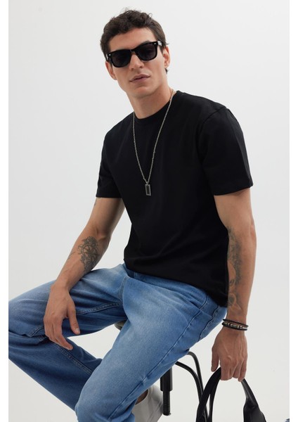 Erkek Regular Fit Klasik Kesim %100 Pamuk Bisiklet Yaka Siyah Tişört