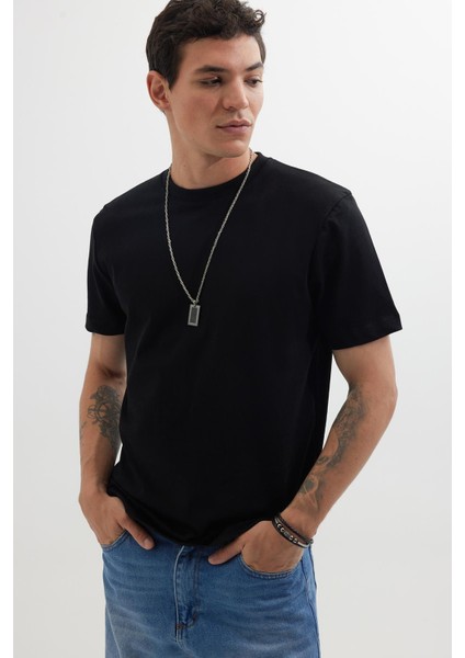 Erkek Regular Fit Klasik Kesim %100 Pamuk Bisiklet Yaka Siyah Tişört indirimleri