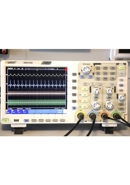XDS3104AE Osiloskop 100MHZ 4 Kanal 8'' Dok-Ekran 14 Bit modelleri