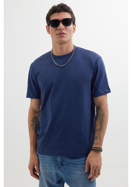 Erkek Regular Fit Klasik Kesim %100 Pamuk Bisiklet Yaka Lacivert Tişört