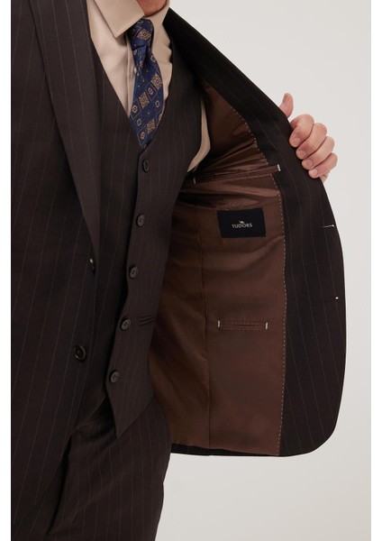 Erkek Slim Fit Kahverengi Esnek Likralı Kumaş Sivri Yaka Yelekli Takım Elbise modelleri
