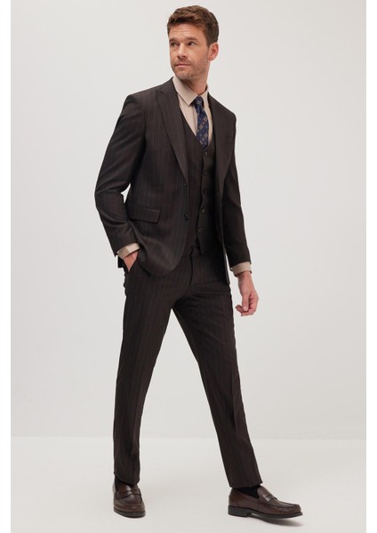 Erkek Slim Fit Kahverengi Esnek Likralı Kumaş Sivri Yaka Yelekli Takım Elbise fırsatları