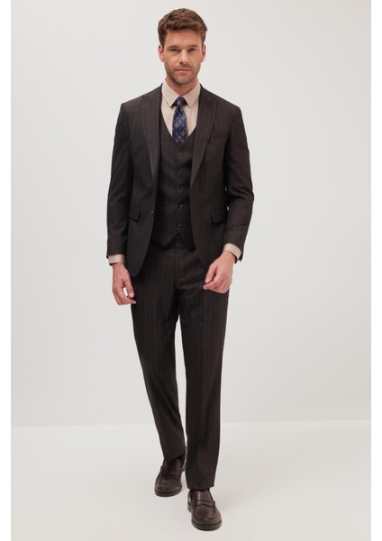 Erkek Slim Fit Kahverengi Esnek Likralı Kumaş Sivri Yaka Yelekli Takım Elbise indirimleri