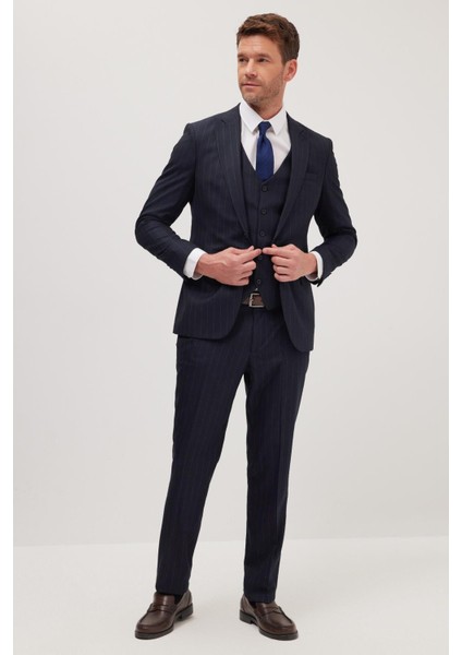 Erkek Slim Fit Lacivert Esnek Likralı Kumaş Sivri Yaka Yelekli Takım Elbise fırsatları
