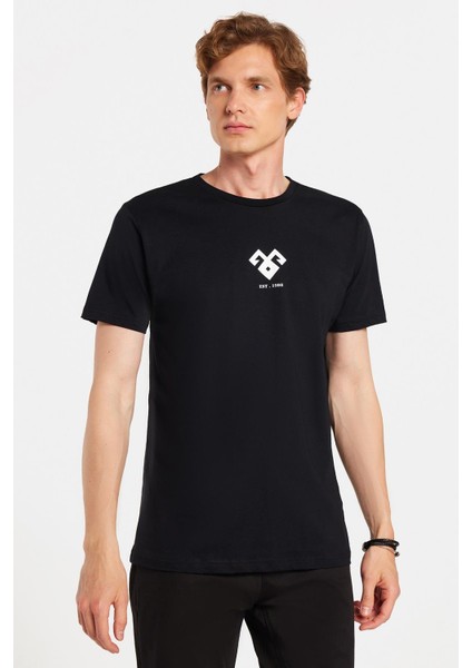 Erkek Slim Fit Dar Kesim %100 Pamuk Yumuşak Dokulu Baskılı Siyah Bisiklet Yaka Tişört fırsatları