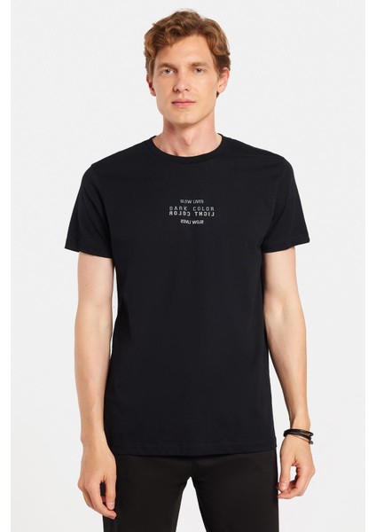 Erkek Slim Fit Dar Kesim %100 Pamuk Yumuşak Dokulu Baskılı Siyah Bisiklet Yaka Tişört fırsatları
