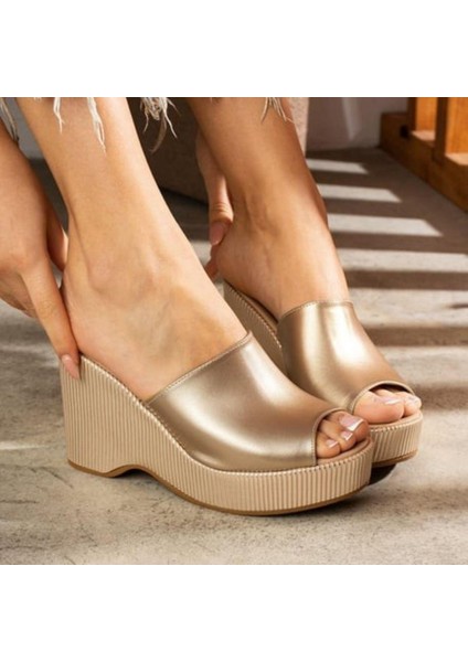 Tlay Bej Cilt Dolgu Topuk Terlik fırsatları