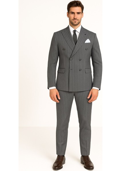 Çizgili Kruvaze Erkek Takım Elbise – Şık ve Rahat Italyan Kesim, Belden Oturtmalı, Top Düğmeli