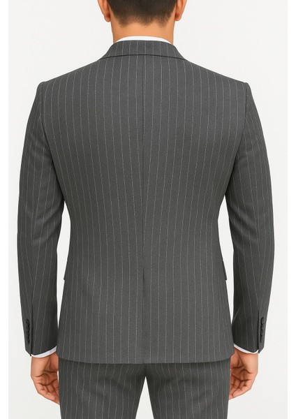Çizgili Kruvaze Erkek Takım Elbise – Şık ve Rahat Italyan Kesim, Belden Oturtmalı, Top Düğmeli modelleri