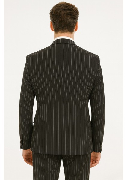 Çizgili Kruvaze Erkek Takım Elbise – Şık ve Rahat Italyan Kesim, Belden Oturtmalı, Top Düğmeli modelleri