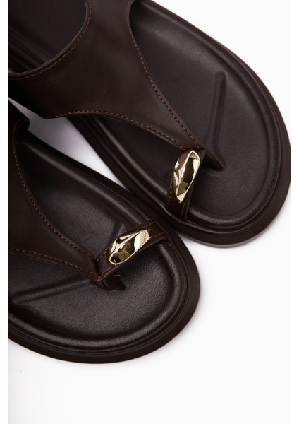 Vanda Kahve Tokalı Parmak Arası Kadın Sandalet modelleri