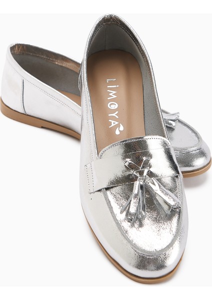 Doris Hakiki Deri Gümüş Metalik Püsküllü Kadın Loafer Ayakkabı fiyatları