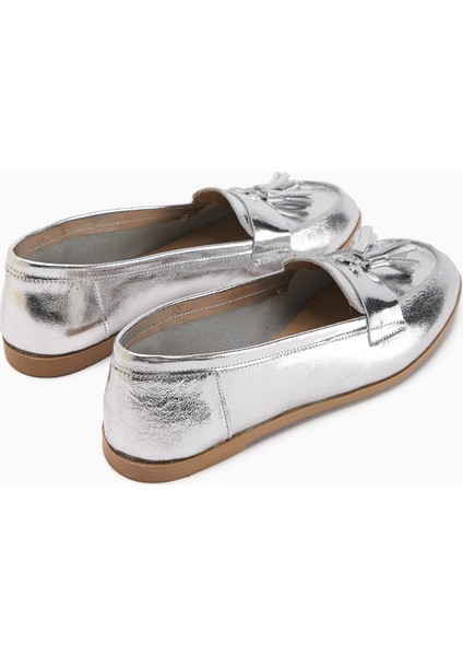 Doris Hakiki Deri Gümüş Metalik Püsküllü Kadın Loafer Ayakkabı indirimleri