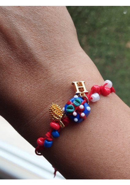 Yılbaşı Hediye Paketi Cam Murano, Çam Ağacı ve Harf Detaylı Bileklik fırsatları