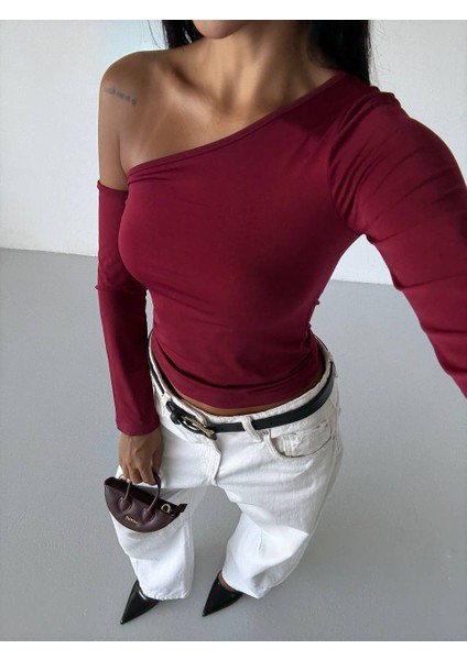Asimetrik Yaka Omuz Detaylı Uzun Kollu Sandy Kumaş Crop / Bluz fırsatları