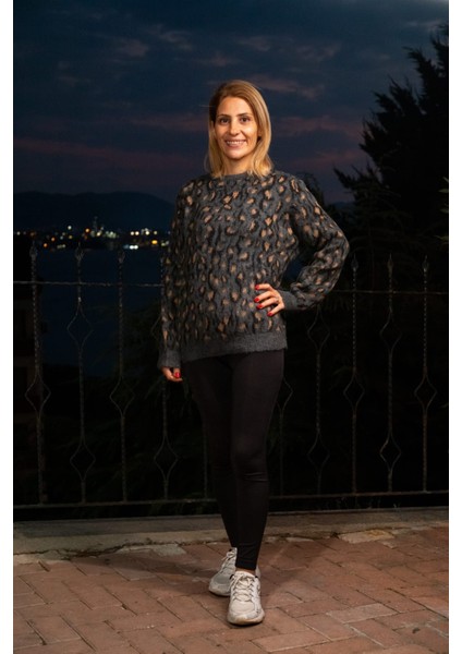 Leopar Desenli Triko Siyah Kazak