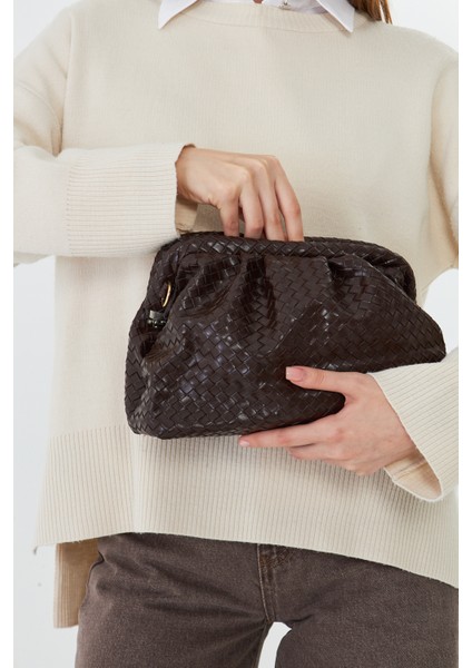 Liora Kahverengi Örgü Detaylı Portföy Kadın Omuz, Kol ve El Çantası