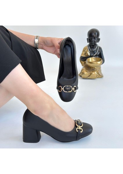 Lucky Siyah Cilt Topuklu Ayakkabı fırsatları