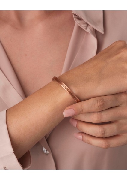 Dışı Ayetel Kürsi Yazılı Içi Sarmaşık Desenli Ince Bakır Bilezik