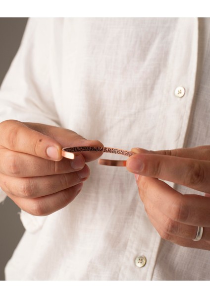 Dışı Ayetel Kürsi Yazılı Içi Sarmaşık Desenli Ince Bakır Bilezik