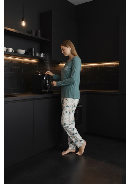 Kadın Büyük Beden Desenli Bisiklet Yaka Mevsimlik Likra Viskon Uzun Kollu Pijama Takımı fırsatları