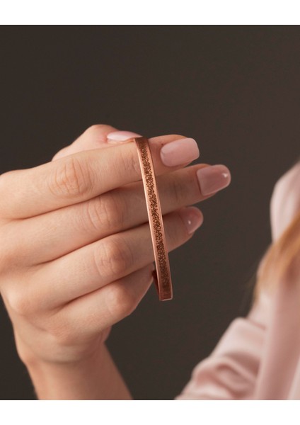 Içi Çizgi Desenli Dışı Ayetel Kürsi Yazılı Ince Bakır Bilezik indirimleri