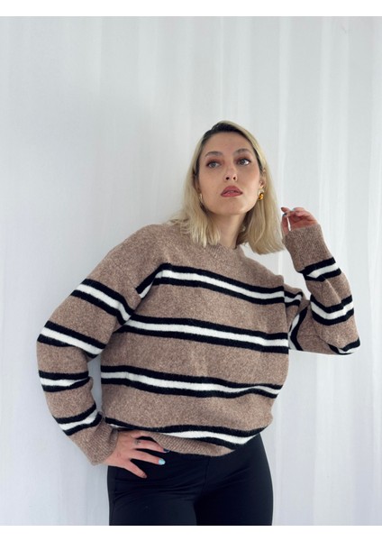 Şardonlu Çizgili Triko Kazak Kadın Vizon Rengi fırsatları