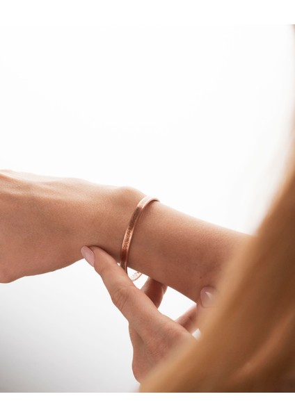 Içi Dövme Desenli Dışı Ayetel Kürsi Yazılı Ince Bakır Bilezik fırsatları