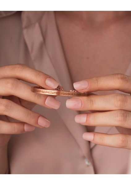 Içi Dövme Desenli Dışı Ayetel Kürsi Yazılı Ince Bakır Bilezik