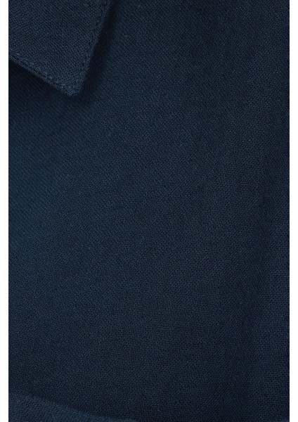 Kadın Oversize Geniş Kesim %100 Pamuk Müslin Kumaş Uzun Kollu Cepli Dokulu Lacivert Gömlek modelleri