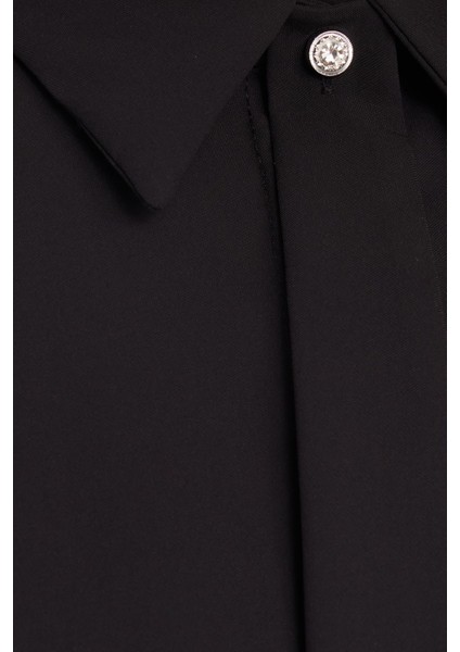 Kadın Standart Fit Normal Kesim Fiyonklu Siyah Gömlek indirimleri