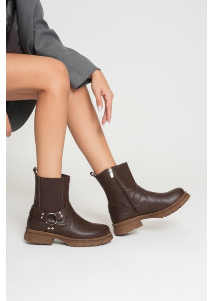 Kadın Hakiki Deri Metal Aksesuarlı Bot - Kahve