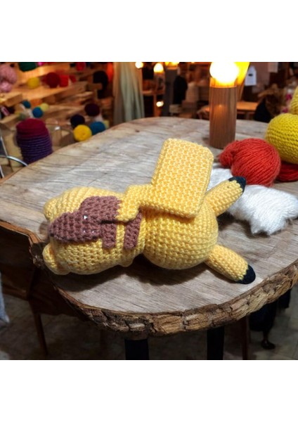 El Yapımı Pikachu Amigurumi Bebek – El Örgüsü Oyuncak | Yumuşak Pamuk Iplikten Sevimli El Işi Oyuncak | Handmade Pikachu Doll fiyatları