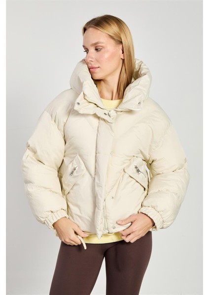 Kadın Yan Cepli Kapüşonlu Şişme Mont - Ekru fırsatları