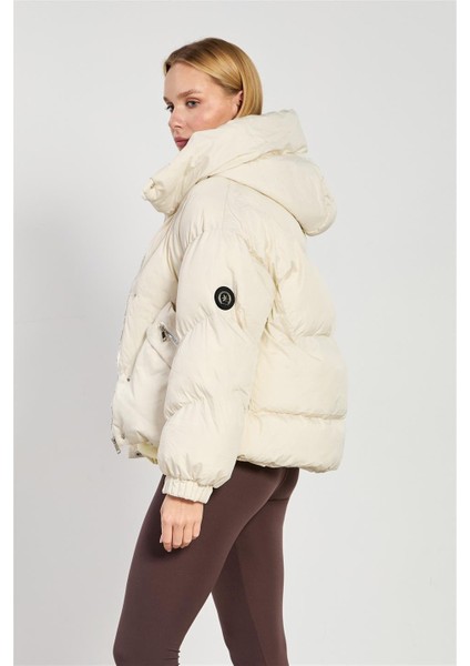 Kadın Yan Cepli Kapüşonlu Şişme Mont - Ekru indirimleri