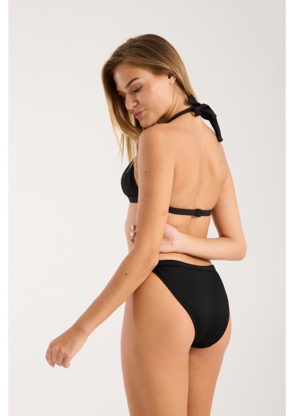 Yeni Sezon Ayarlanabilir Bel Boyundan Bağlamalı Dokulu Kumaş Üçgen Bikini Takımı Çıkartılabilir Göğüs Pedli modelleri