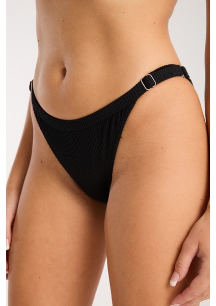 Yeni Sezon Ayarlanabilir Bel Boyundan Bağlamalı Dokulu Kumaş Üçgen Bikini Takımı Çıkartılabilir Göğüs Pedli fırsatları