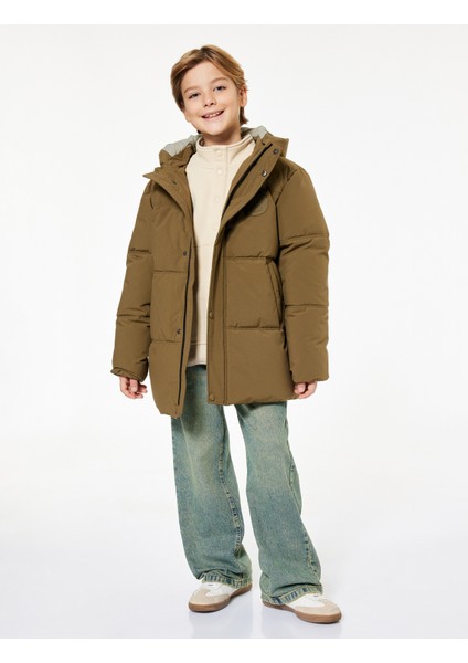 Cep Detaylı Uzun Kollu Su Itici Kapşonlu Mont