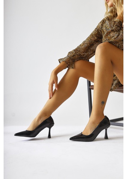 Celestine Siyah Rugan Sivri Burunlu Stiletto fiyatları