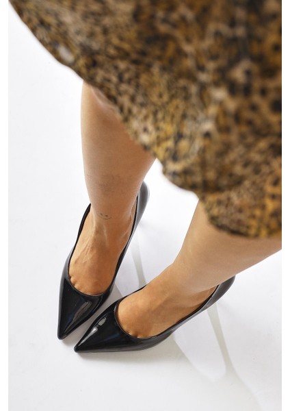 Celestine Siyah Rugan Sivri Burunlu Stiletto fırsatları