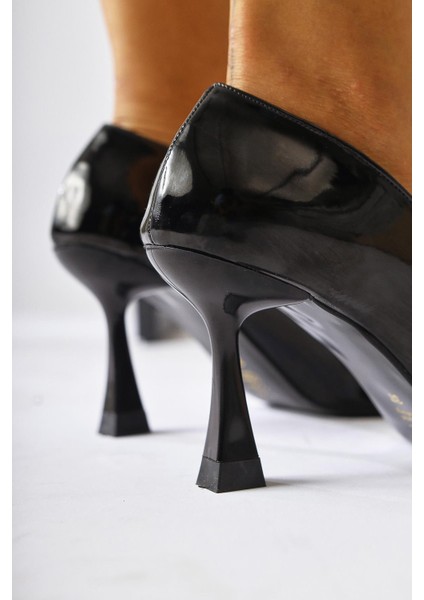 Celestine Siyah Rugan Sivri Burunlu Stiletto indirimleri