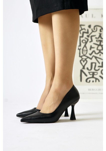 Celestine Siyah Kırışık Sivri Burunlu Stiletto fırsatları